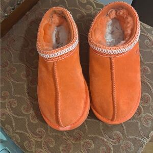 Ugg tazman slippers
